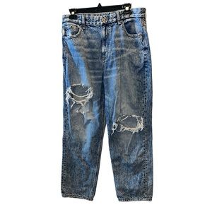 Woman’s American Eagle size 14 high waisted Curvy Mom Jean distressed